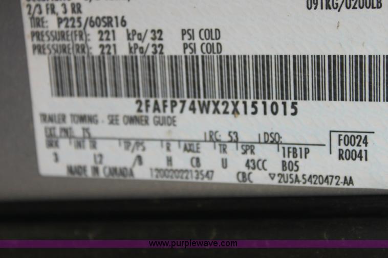 image for item 6310 2002 Ford Crown Victoria LX