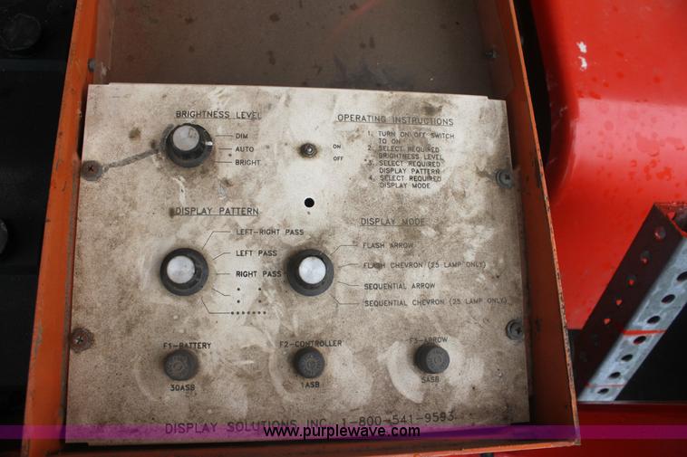 image for item 6313 1997 Winko Sunray arrow board