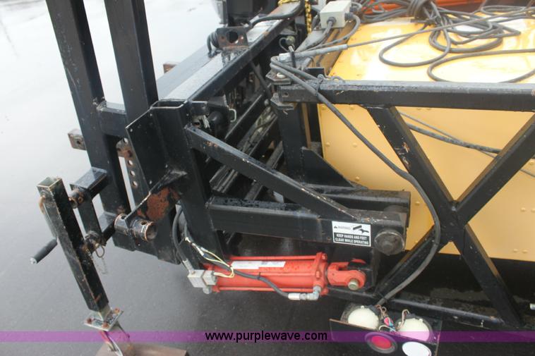 image for item 6318 1999 Enabs Safe-Stop 90 crash attenuator