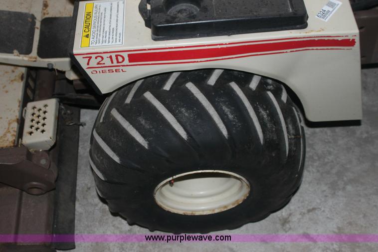 image for item 6324 1998 Grasshopper 721D mower