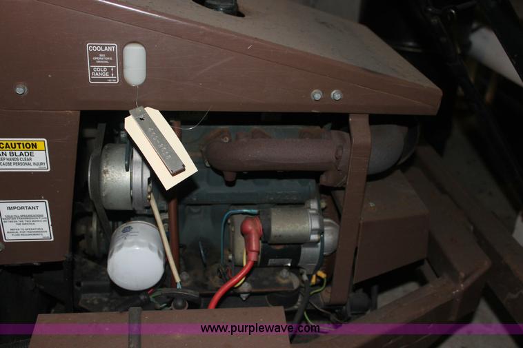 image for item 6324 1998 Grasshopper 721D mower