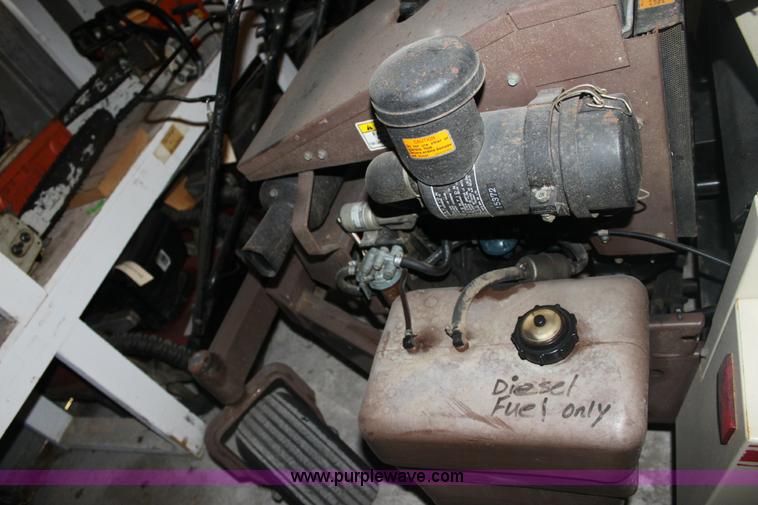 image for item 6324 1998 Grasshopper 721D mower