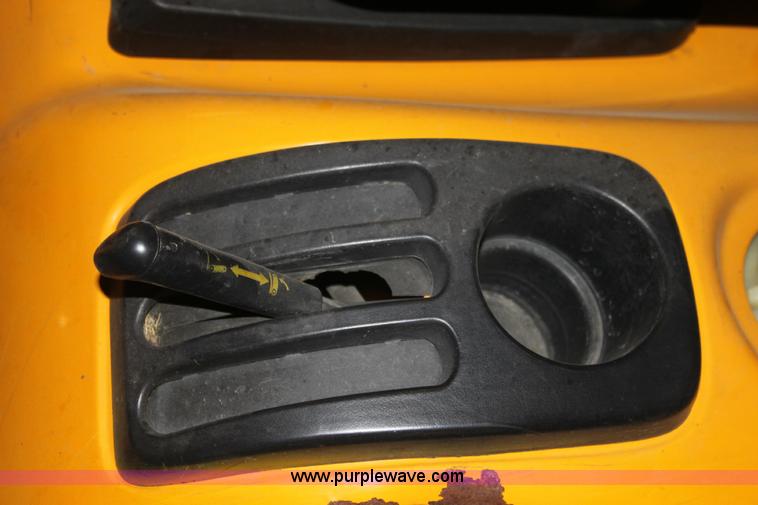 image for item 6325 2003 Cub Cadet 3204 mower