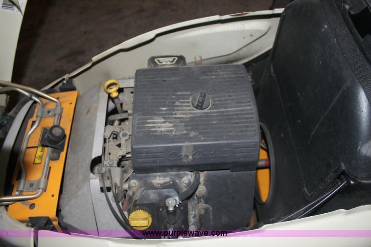 image for item 6325 2003 Cub Cadet 3204 mower