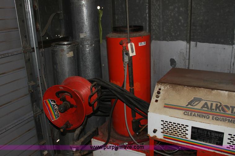 image for item 6326 2002 Alkota 3122T stationary pressure washer