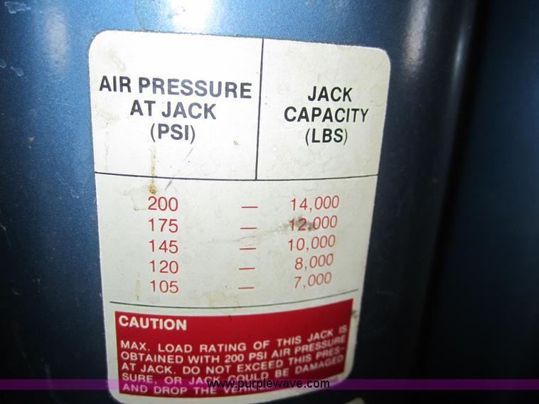 image for item 6430 1981 Walker 63692 seven ton bumper jack