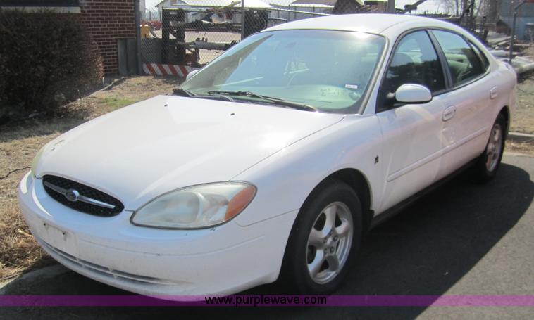 image for item 6434 2002 Ford Taurus SE