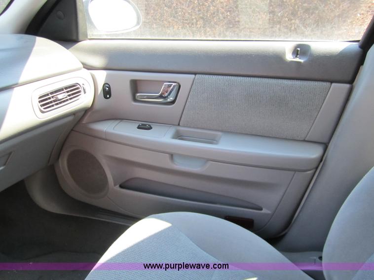 image for item 6434 2002 Ford Taurus SE