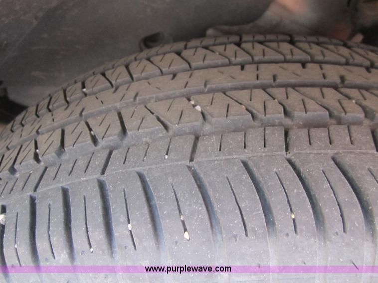 image for item 6434 2002 Ford Taurus SE