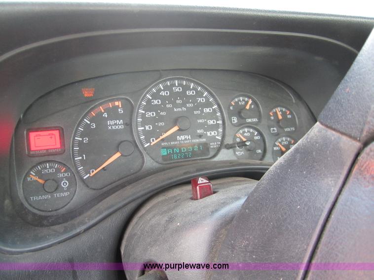 image for item 6435 2002 Chevrolet Silverado C2500HD pickup truck