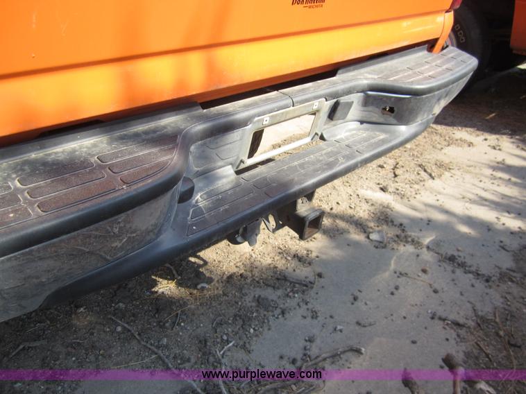 image for item 6435 2002 Chevrolet Silverado C2500HD pickup truck