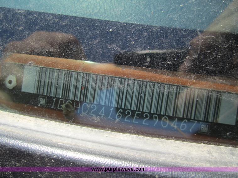 image for item 6435 2002 Chevrolet Silverado C2500HD pickup truck