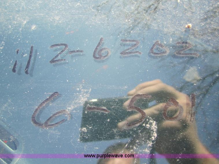 image for item 6435 2002 Chevrolet Silverado C2500HD pickup truck