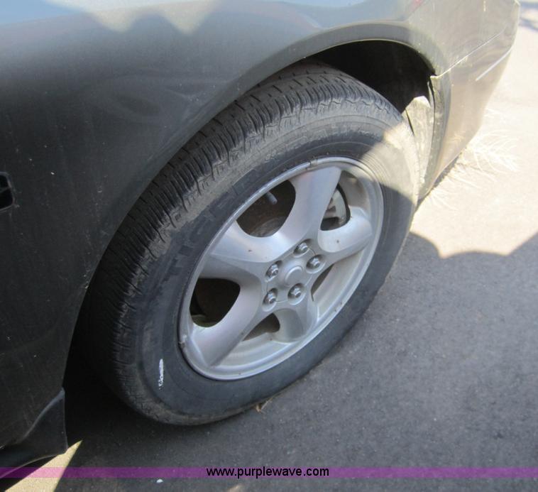 image for item 6436 2002 Ford Taurus SE