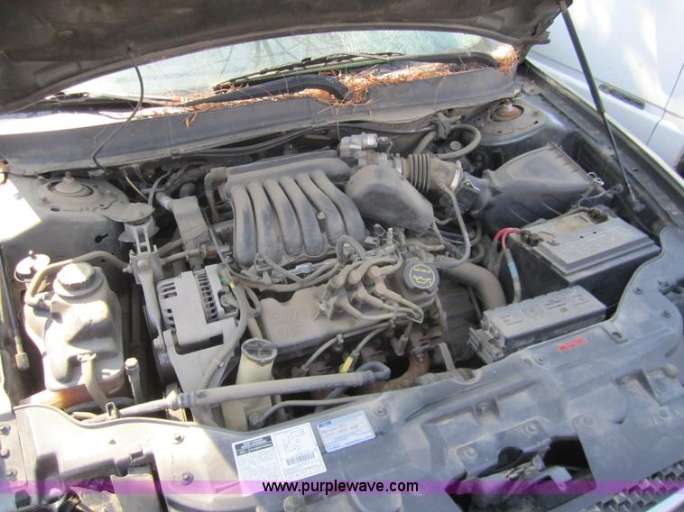 image for item 6436 2002 Ford Taurus SE