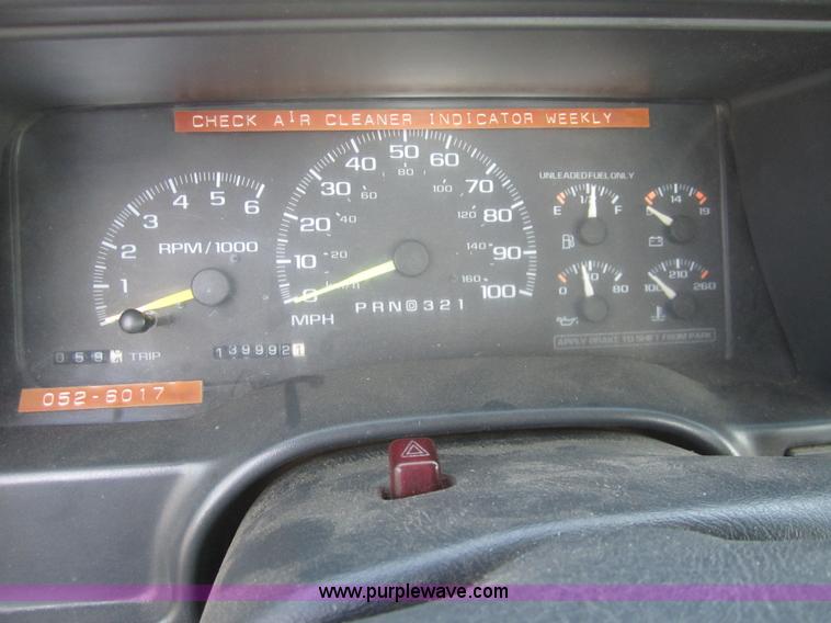 image for item 6437 1997 Chevrolet C1500 pickup truck