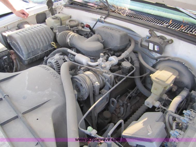 image for item 6437 1997 Chevrolet C1500 pickup truck