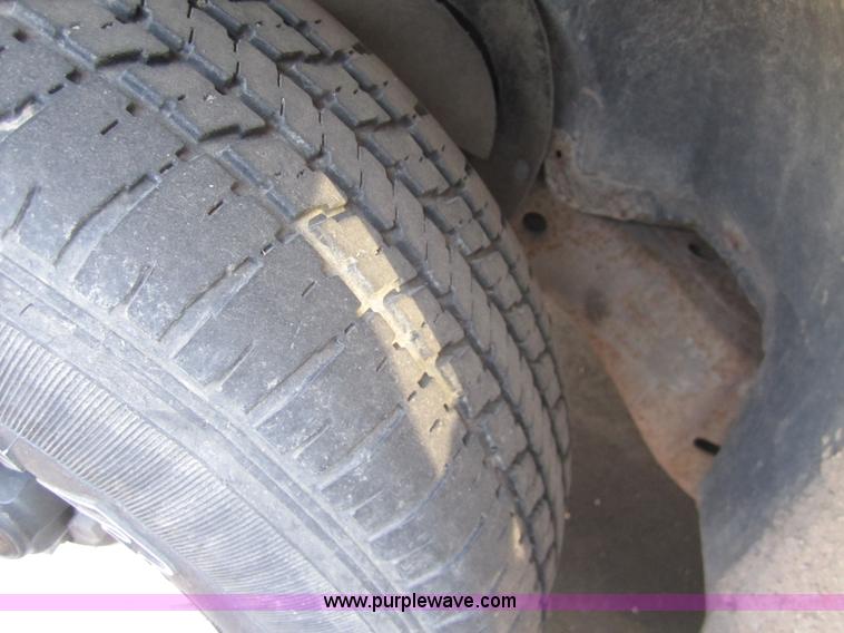 image for item 6437 1997 Chevrolet C1500 pickup truck