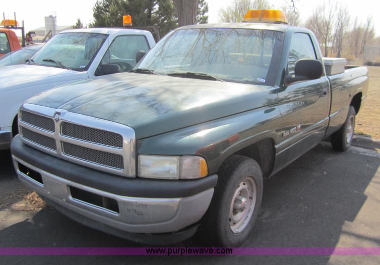image for item 6438 1999 Dodge Ram 1500 pickup truck