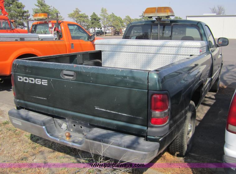 image for item 6438 1999 Dodge Ram 1500 pickup truck