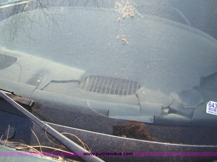 image for item 6438 1999 Dodge Ram 1500 pickup truck