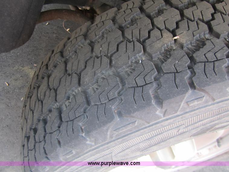 image for item 6438 1999 Dodge Ram 1500 pickup truck