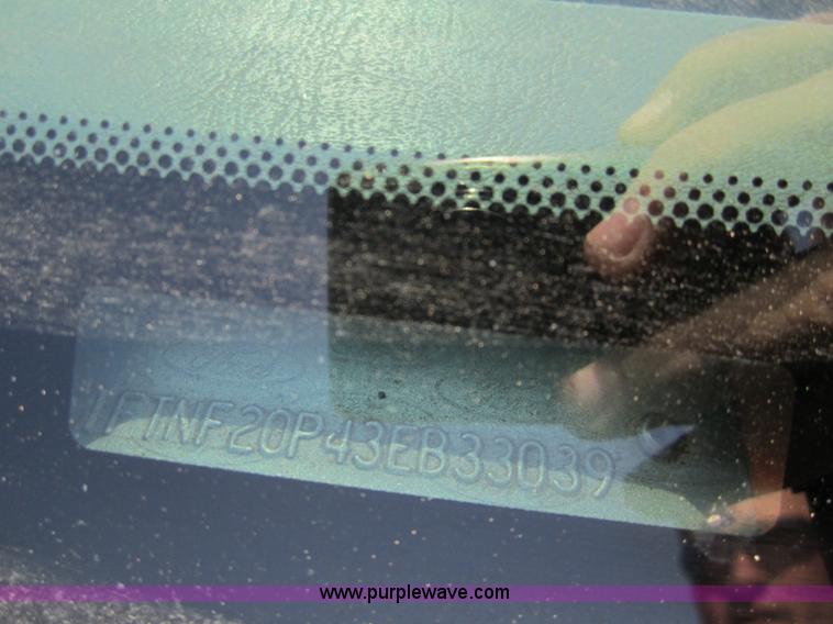 image for item 6439 2003 Ford F250 XL Super Duty pickup truck