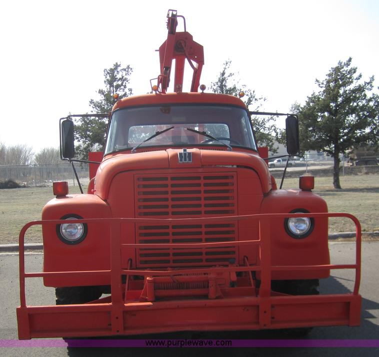 image for item 6440 1973 International Loadstar 1600 truck with core drill attachment