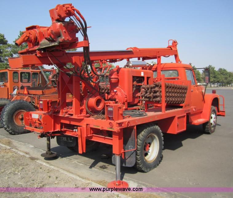 image for item 6440 1973 International Loadstar 1600 truck with core drill attachment