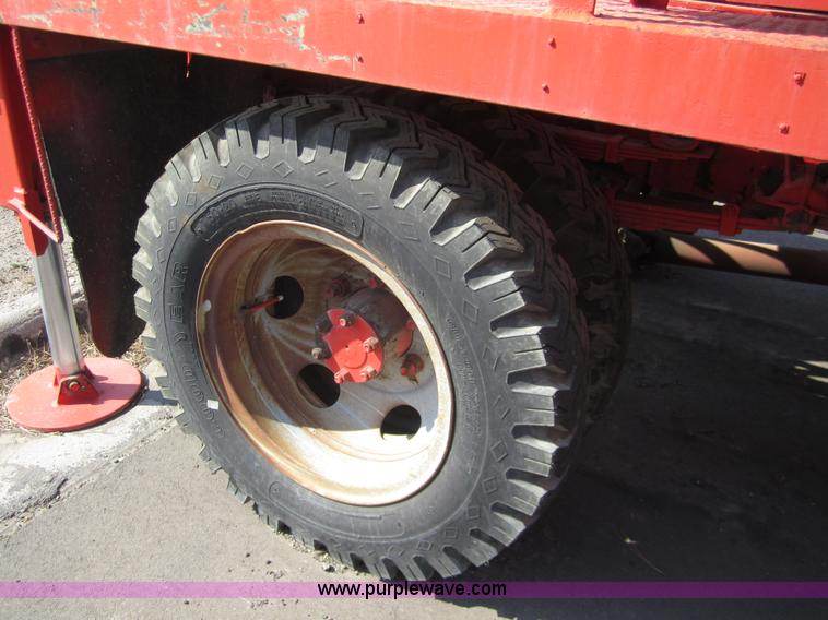 image for item 6440 1973 International Loadstar 1600 truck with core drill attachment