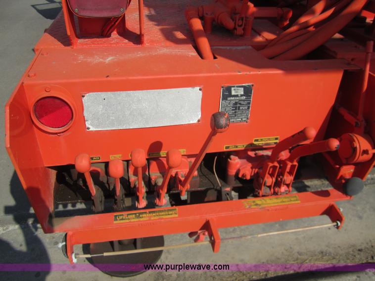 image for item 6440 1973 International Loadstar 1600 truck with core drill attachment