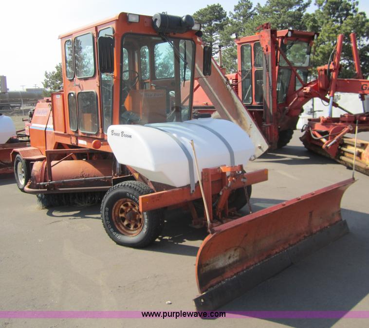 image for item 6442 2000 Broce RC-350 self propelled broom