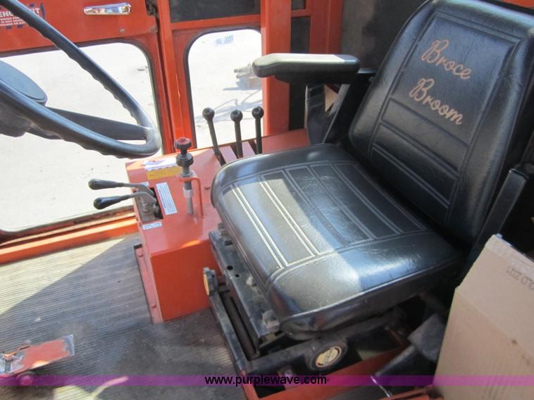 image for item 6442 2000 Broce RC-350 self propelled broom