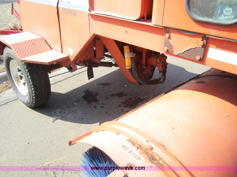 image for item 6443 2000 Broce RC-350 self propelled broom