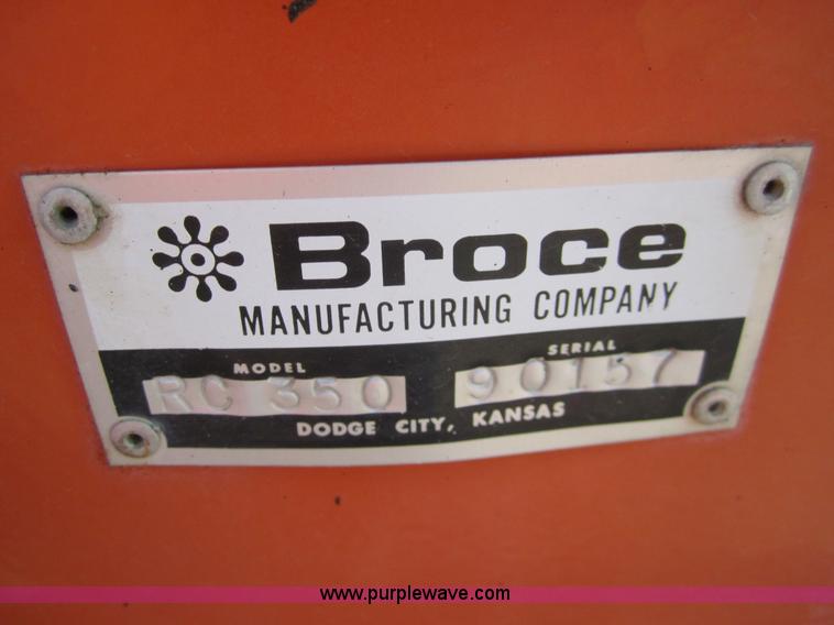 image for item 6443 2000 Broce RC-350 self propelled broom