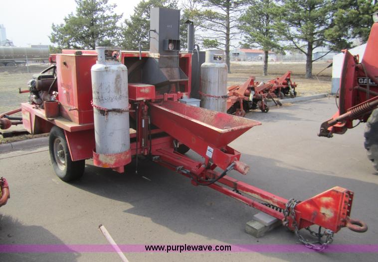 image for item 6444 1998 Patchman 600 pothole patcher