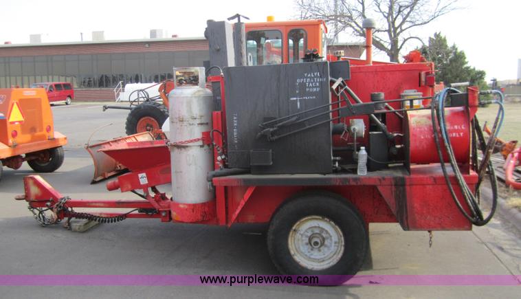 image for item 6444 1998 Patchman 600 pothole patcher