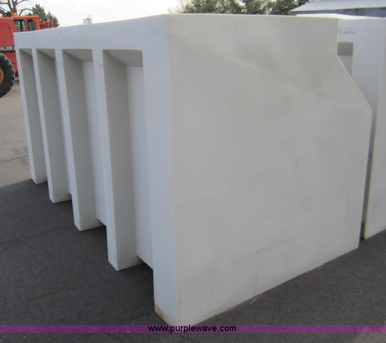 image for item 6445 1998 Varitech SB600 brine tank