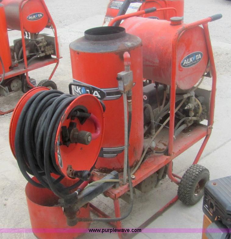 image for item 7033 2003 Alkota 3122T portable pressure washer