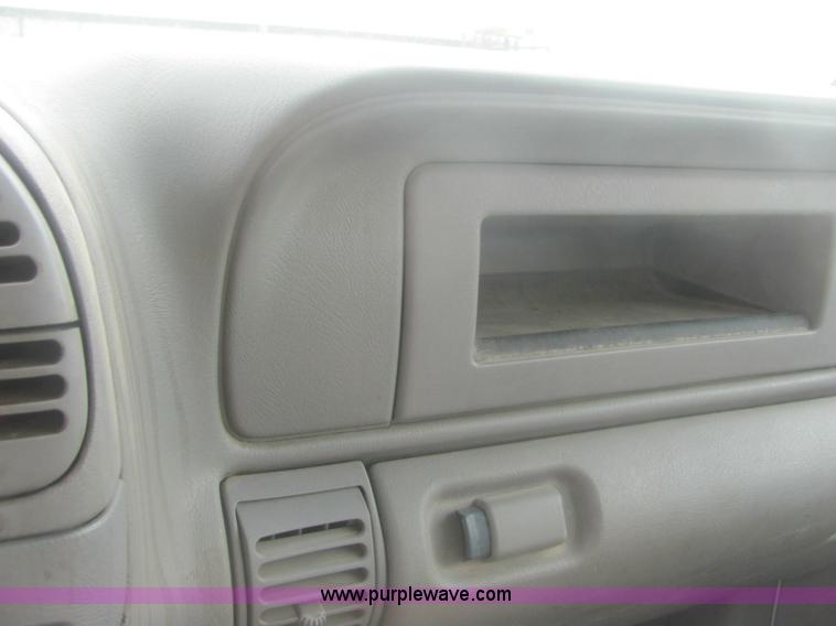 image for item 7035 1999 Chevrolet C2500 pickup truck