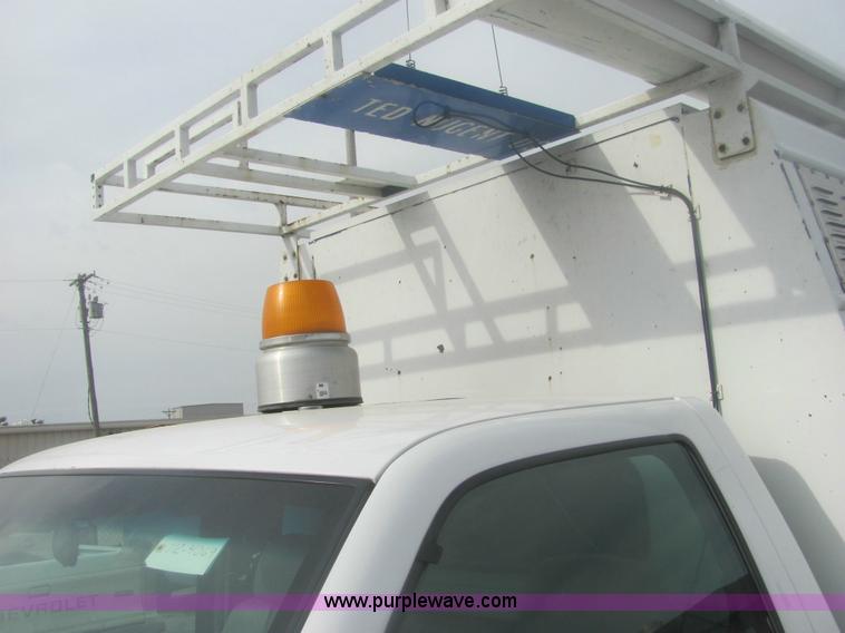 image for item 7035 1999 Chevrolet C2500 pickup truck