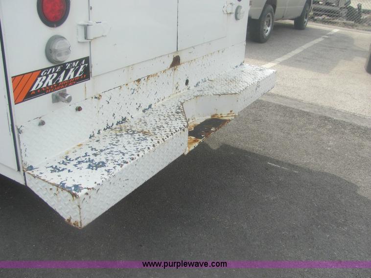 image for item 7035 1999 Chevrolet C2500 pickup truck