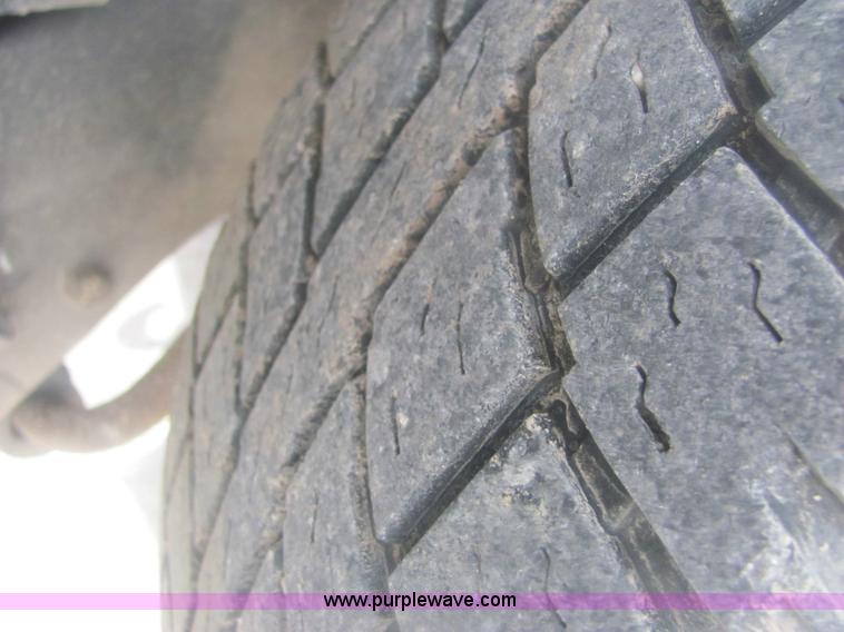 image for item 7035 1999 Chevrolet C2500 pickup truck