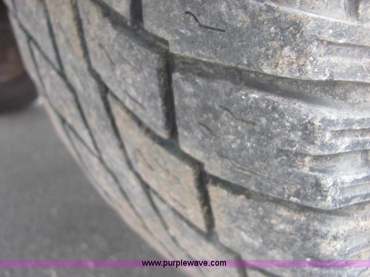 image for item 7035 1999 Chevrolet C2500 pickup truck