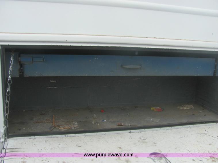 image for item 7035 1999 Chevrolet C2500 pickup truck