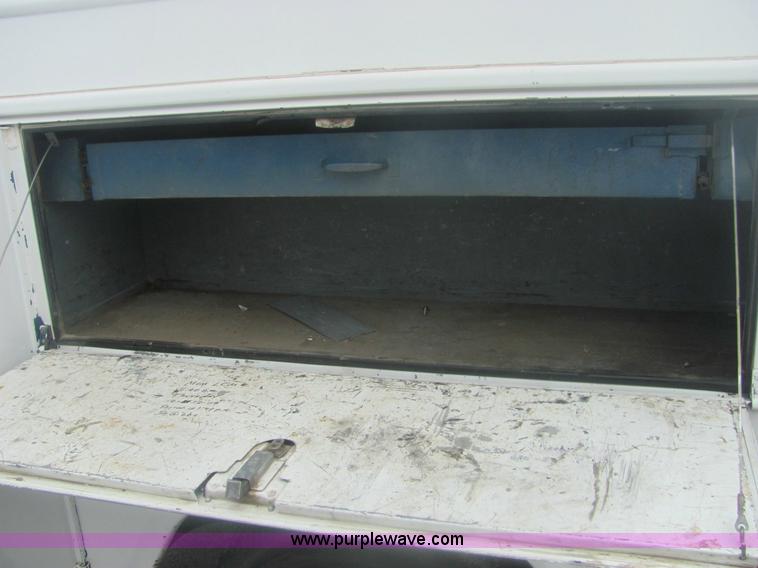 image for item 7035 1999 Chevrolet C2500 pickup truck