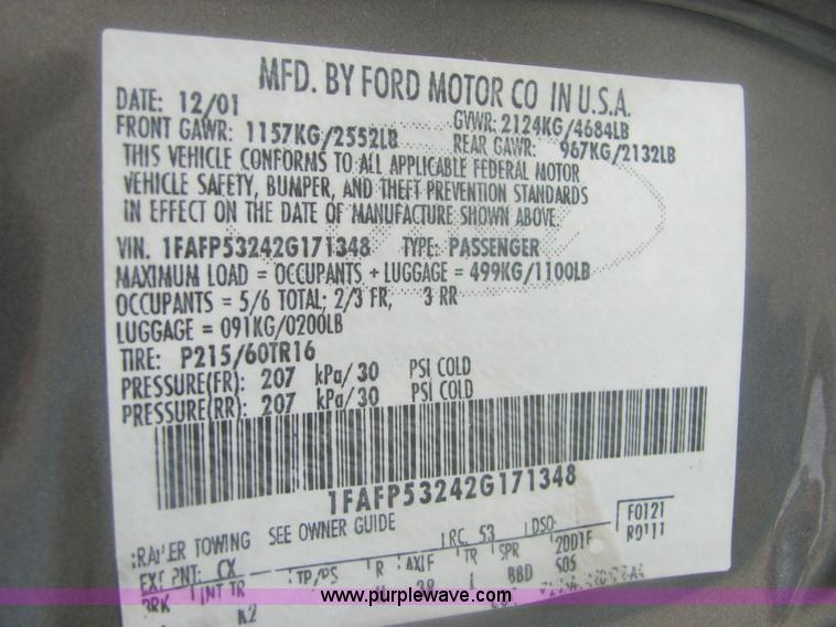 image for item 7036 2002 Ford Taurus SE