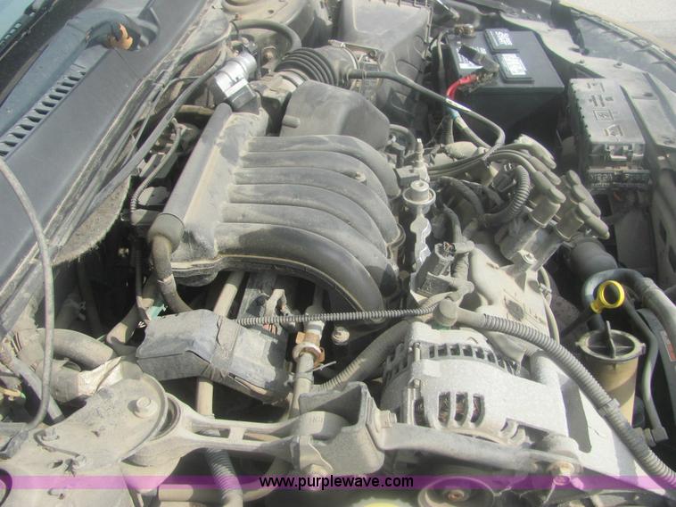 image for item 7036 2002 Ford Taurus SE