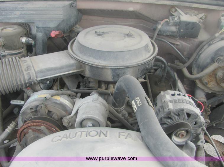 image for item 7038 1994 Chevrolet C1500 W/T pickup truck