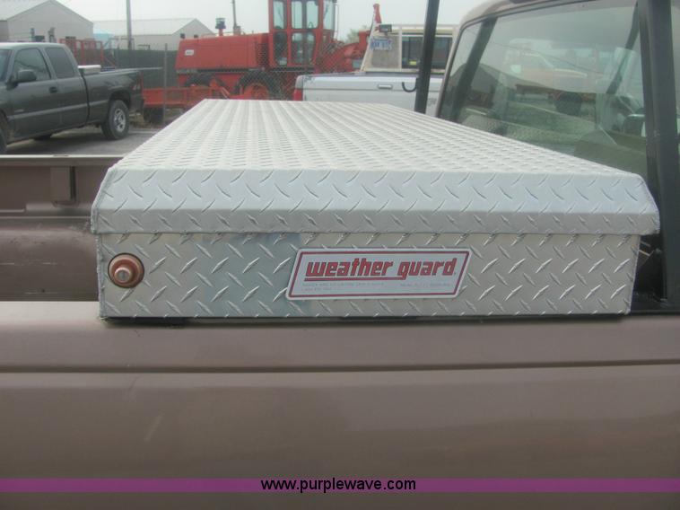 image for item 7038 1994 Chevrolet C1500 W/T pickup truck